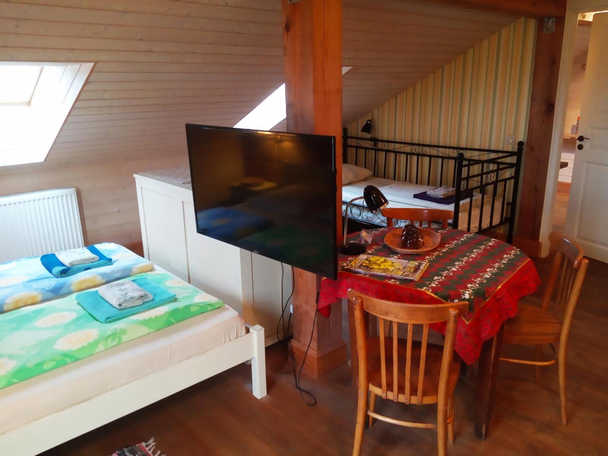 Hostal Senosios Geguzines Ukis Habitación foto
