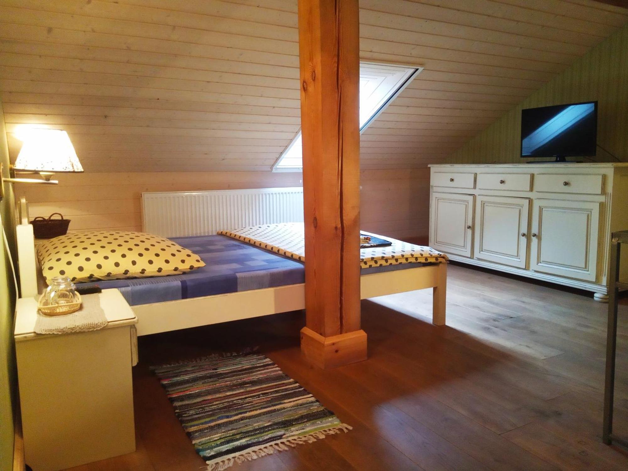 Hostal Senosios Geguzines Ukis Habitación foto